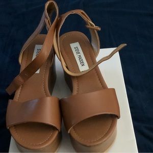 Steve Madden platform sandals